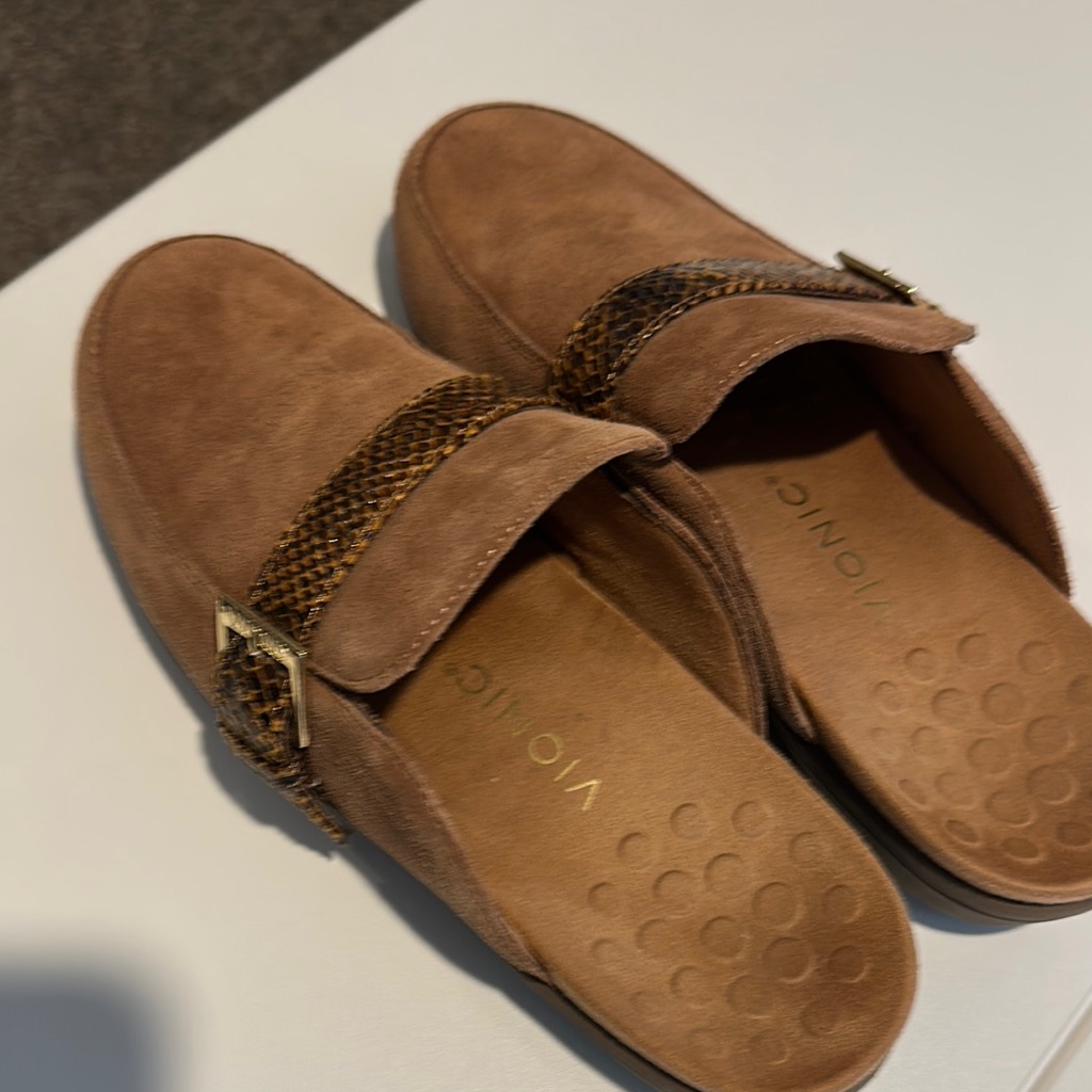 Vionic Tan Mules With Patterned Strap